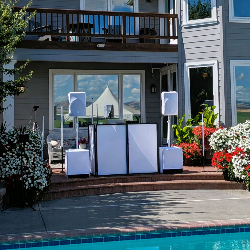 Pool DJ station
