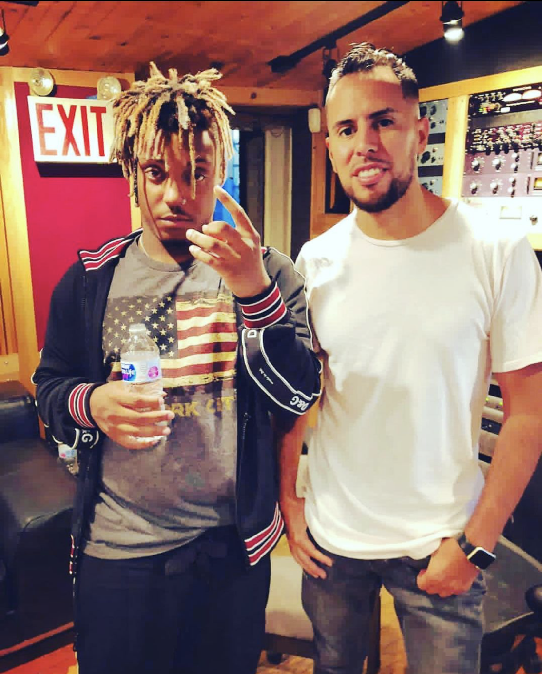 GeeFlow– Diamond-nominated producer working with Juice Wrld in New York recording studio