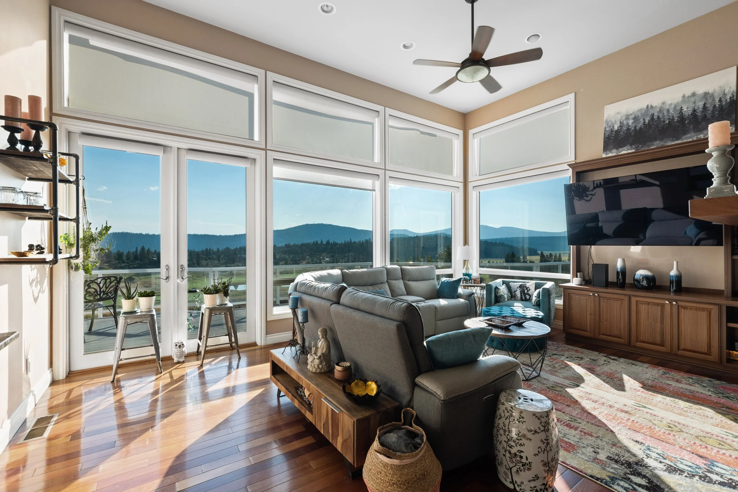 Kingbird Living Room 