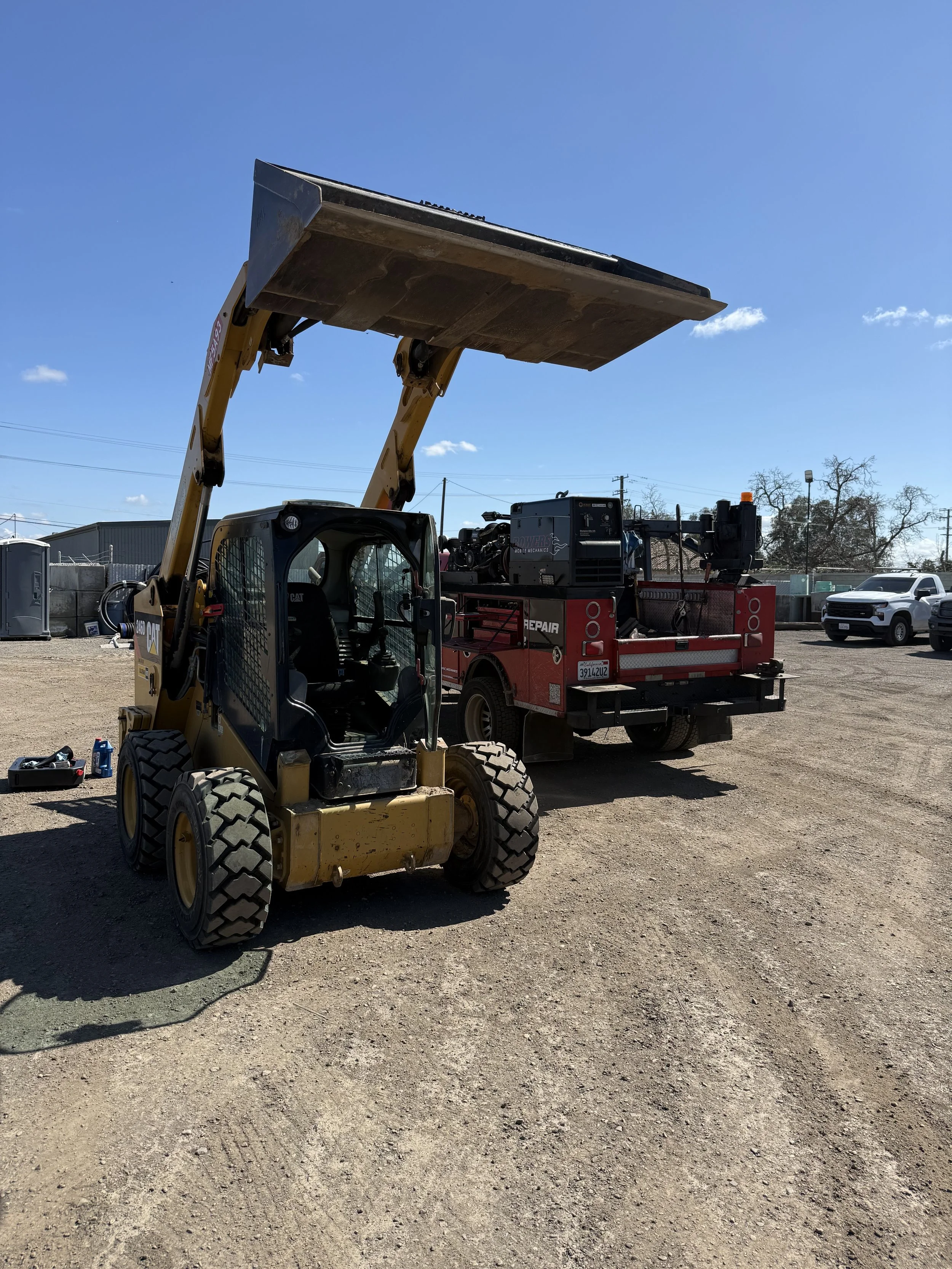 Heavy equipment jobsite repair excavator Central Valley