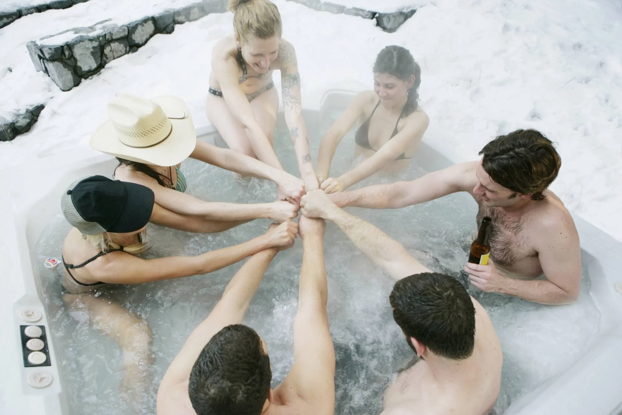 Family-Friendly Games To Play in Hot Tubs This Winter