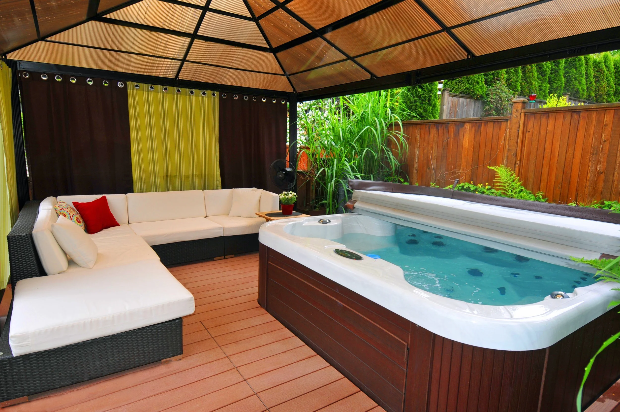 Spa Canopy Ideas to Make Your Summer Backyard More Comfortable