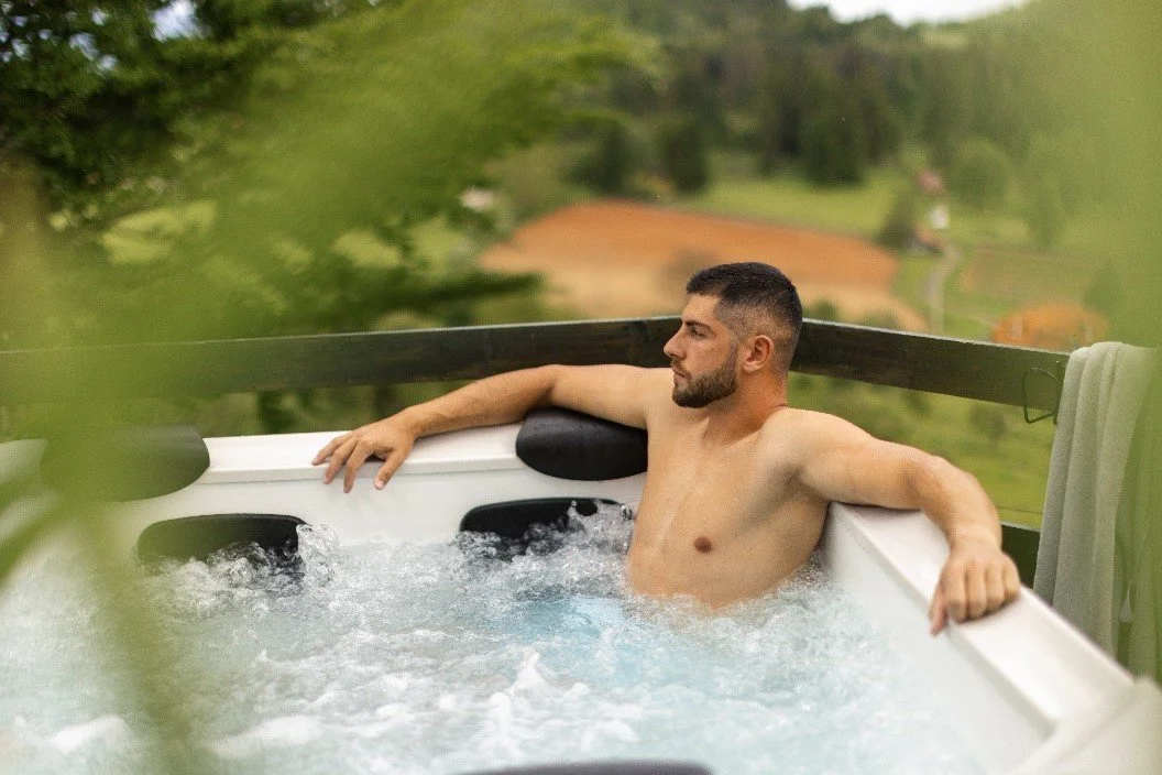 The Advantages of Using a Hot Tub for Muscle Recovery After Workouts