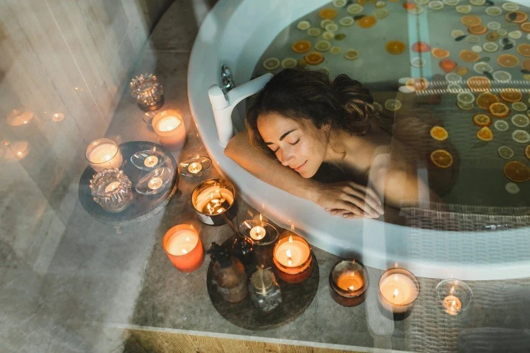 4 Ways to Incorporate Hot Tubs Into Your Wellness Routine in Alberta