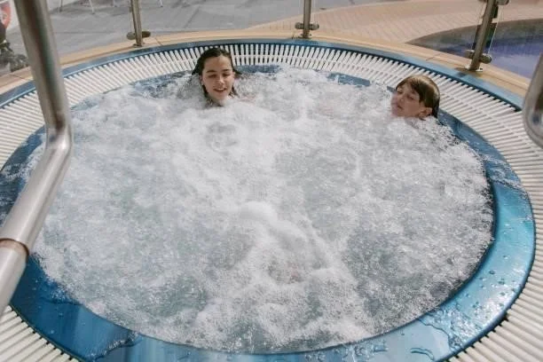 Kinds of Two-Person Hot Tubs And Where to Get Them