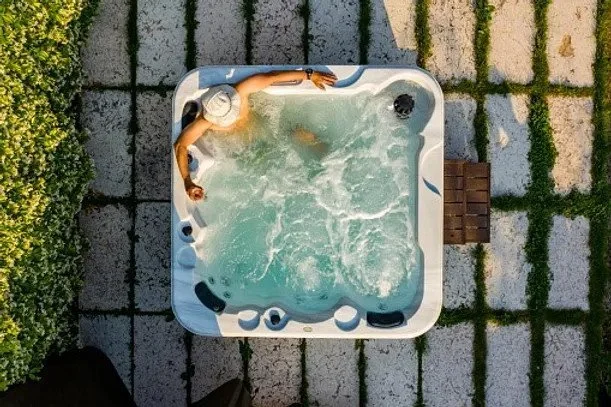 Benefits of Installing an American Whirlpool Hot Tub