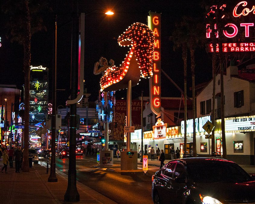 Las Vegas Adventures: Atomic History, Casinos &amp; World-Class Shows