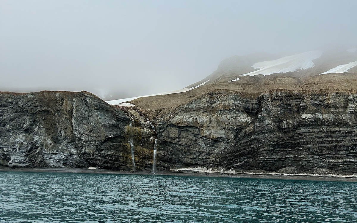 All Aboard The Ocean Endeavour — A Journey to The Land of The Midnight Sun