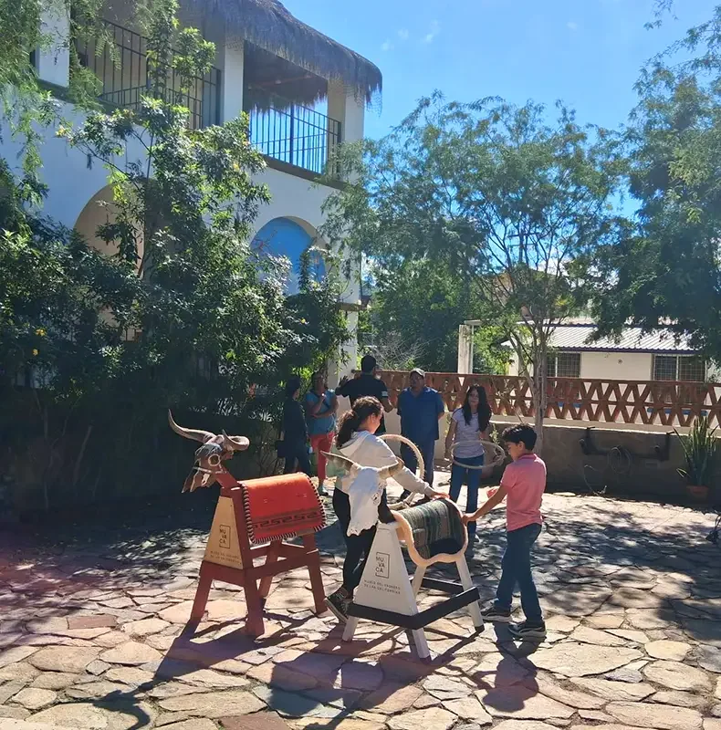 Mexico_Cowboy Museum_kids playing_Jan 2026.webp