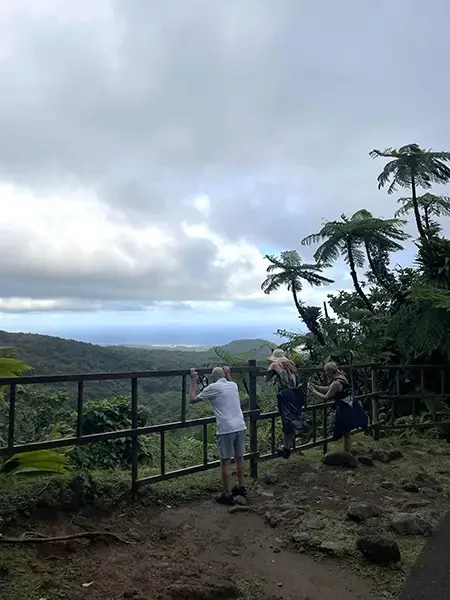 Guadaloupe_Chute du Carbet_3 taking photos_Jan 2026.webp