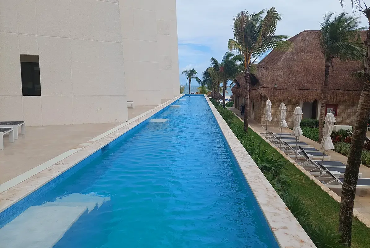 Meliá Casa Maya Cancun_lap pool_FEb 2026.webp