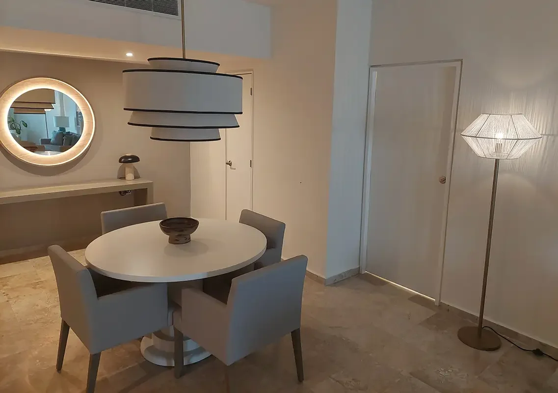 Meliá Casa Maya Cancun_suite dining area_Feb 2026.webp