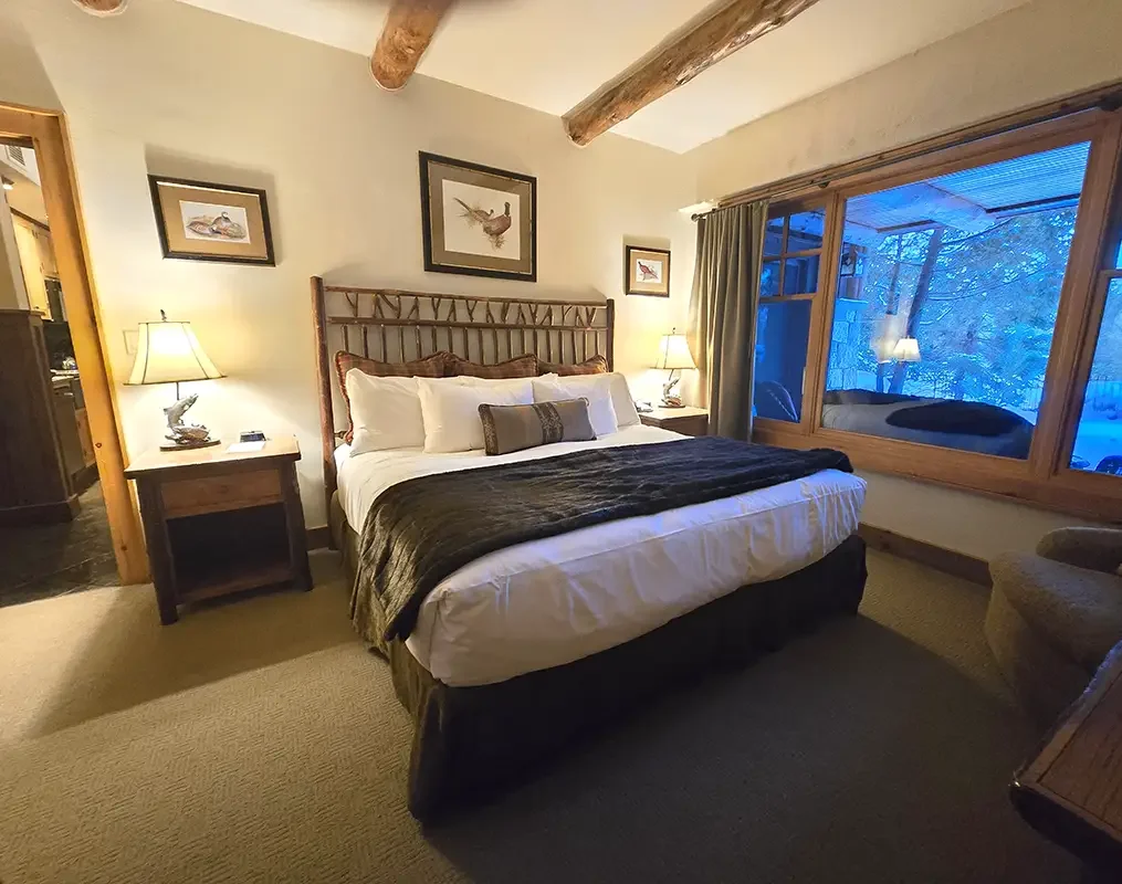 Lake Placid Lodge_suite_ bedroom_Dec 2025.webp