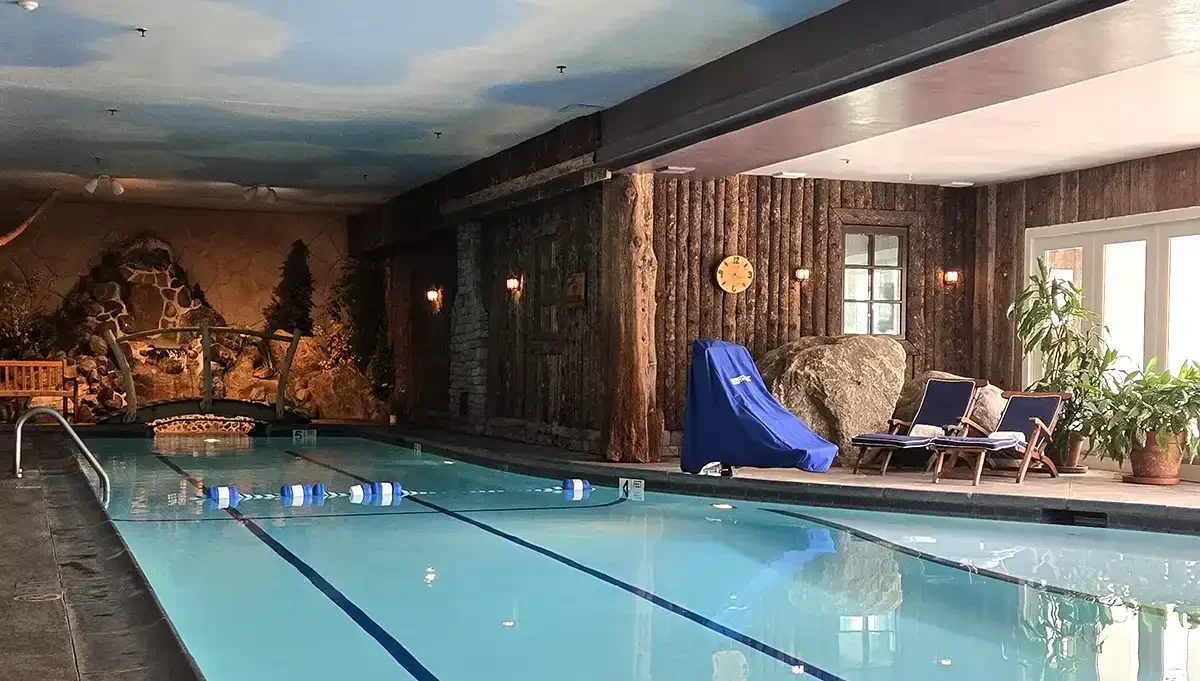 Mirror Lake Inn_Lake Placid_pool_July 2026.webp