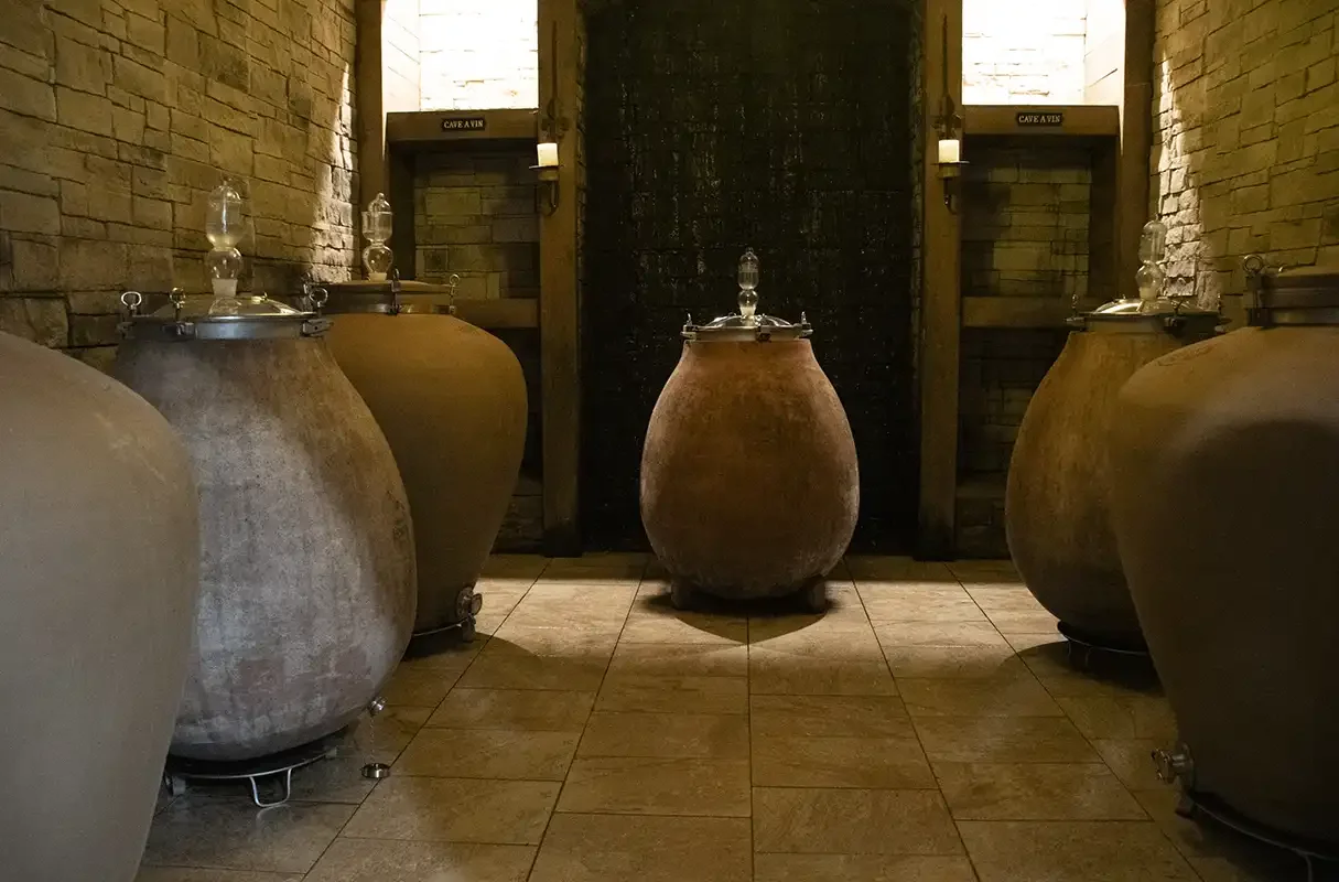 La Montérégie_Quebec_Amphora vats at Coteau des Artisans Winery_Carole Jobin 65786.2_Aug 2026.webp
