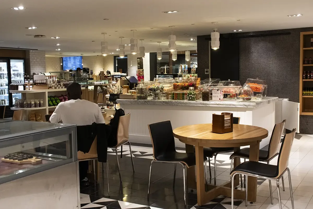 Marché Artisans at Montreal's Fairmont Hotel Reine Elizabeth