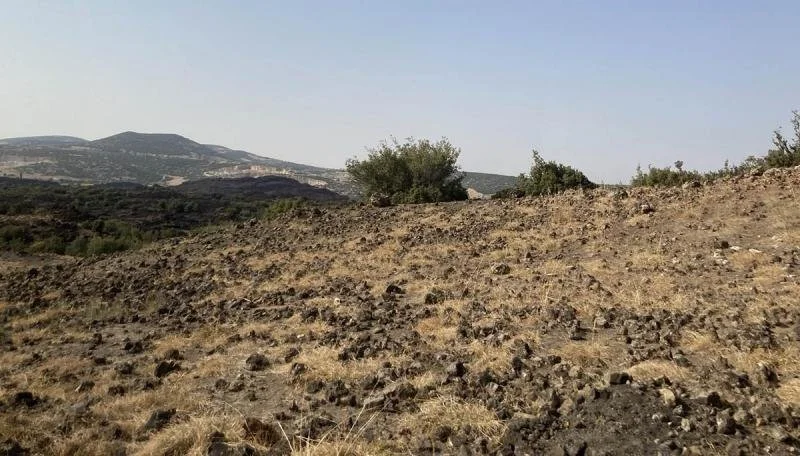 Ancient volcanic rocks entirely cover the area of the Manisa Kula Geopark