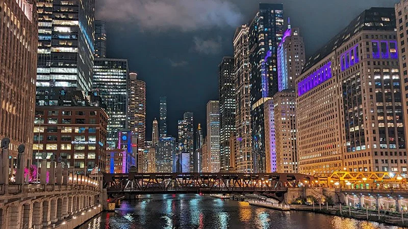 The Chicago River with the Merchandise Mart on the left.