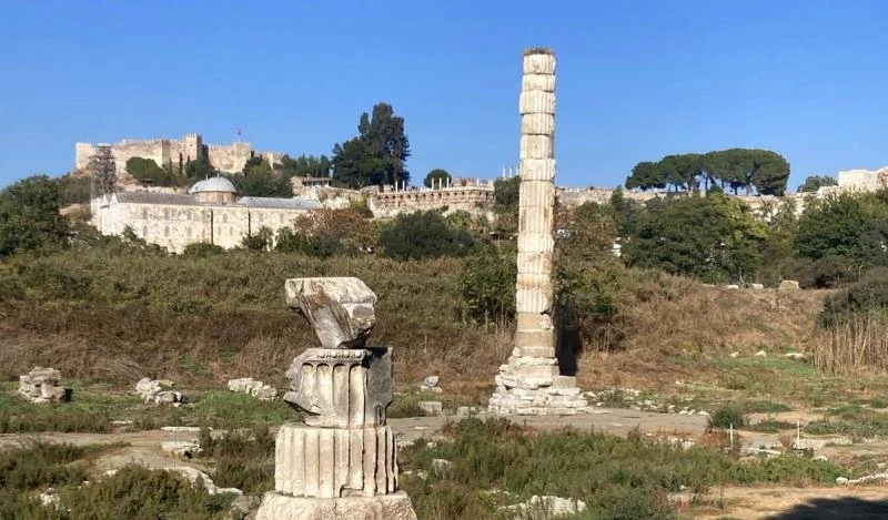 The last stanging pillar from the Temple of Artemis.