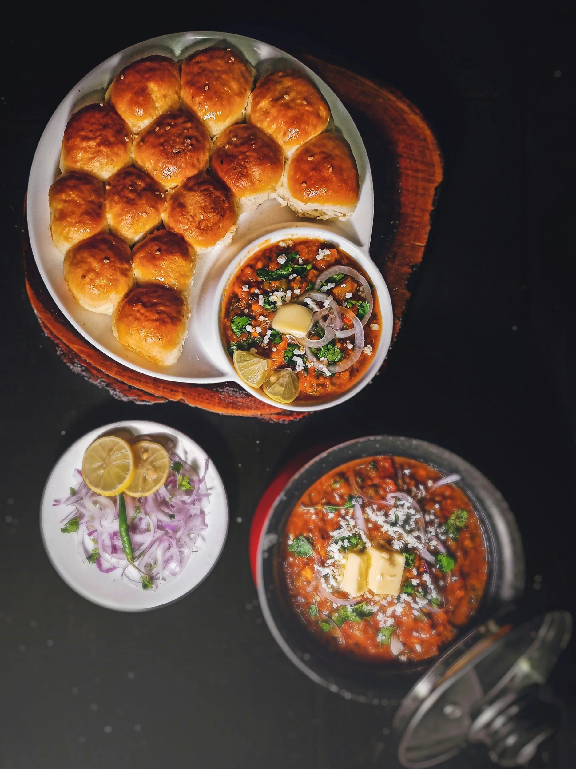 Pune Food Guide: Misal Pav, Cafés & Night Bites
