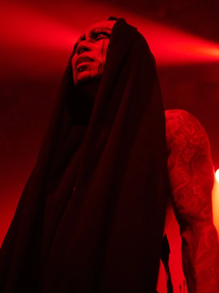 DIRENGREY_ShojiVanKuzumi_4.jpg