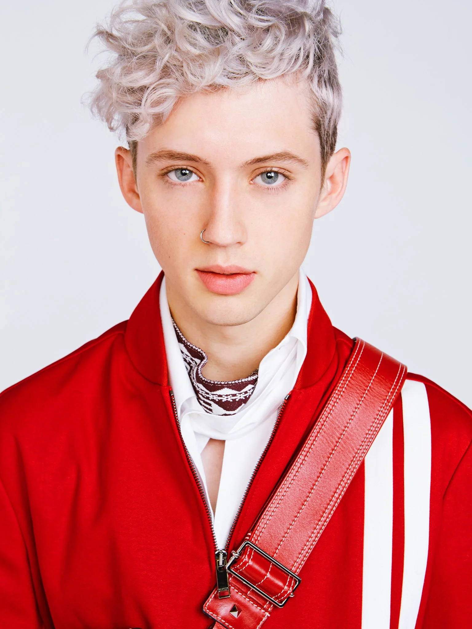 TroyeSivan_365_ipad.jpg