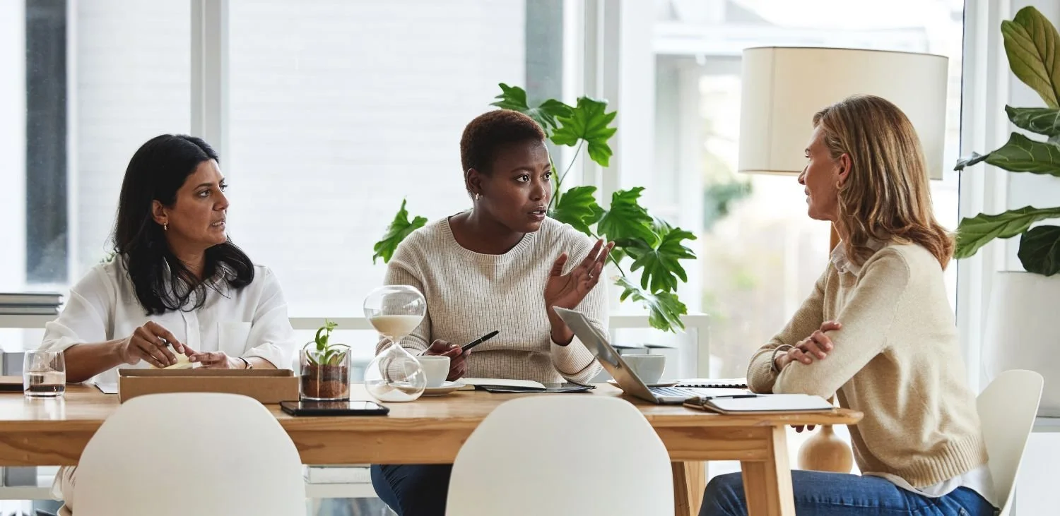 Accompagnement QVT et sensibilisation à la ménopause pour les entreprises en Occitanie avec AMP Ménopause.