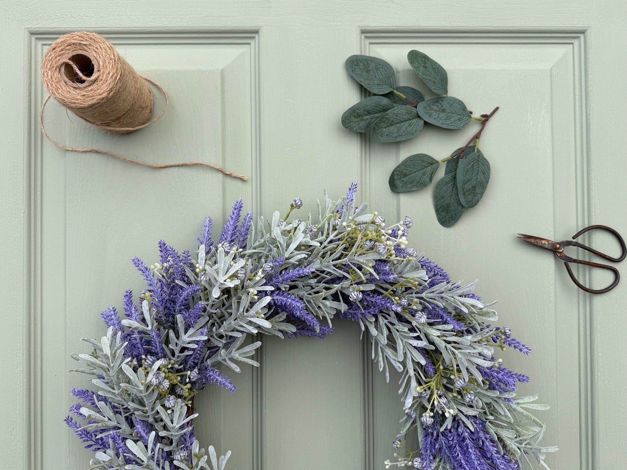 Why I love artificial wreaths