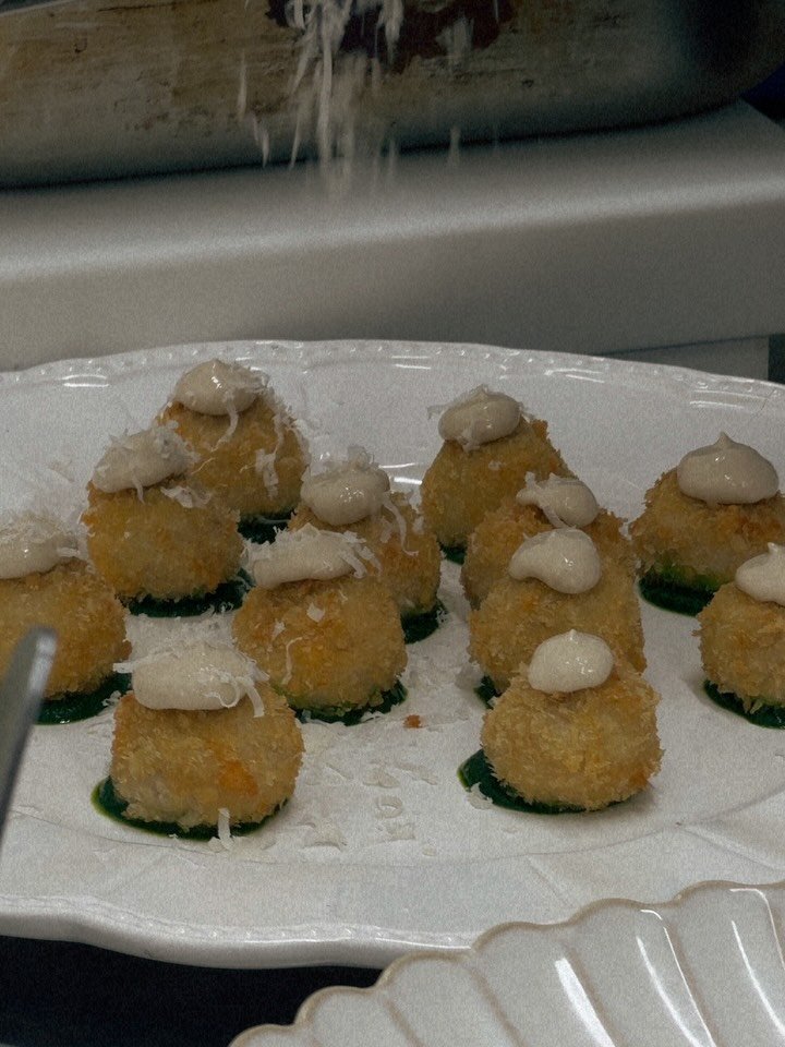 B E H I N D  T H E  S C E N E S🧑🏽&zwj;🍳

We&rsquo;re pulling back the curtain and showing you where the real magic (and chaos✨) happens before your event even begins: our kitchen.

There&rsquo;s always something sizzling, someone chopping, and at 