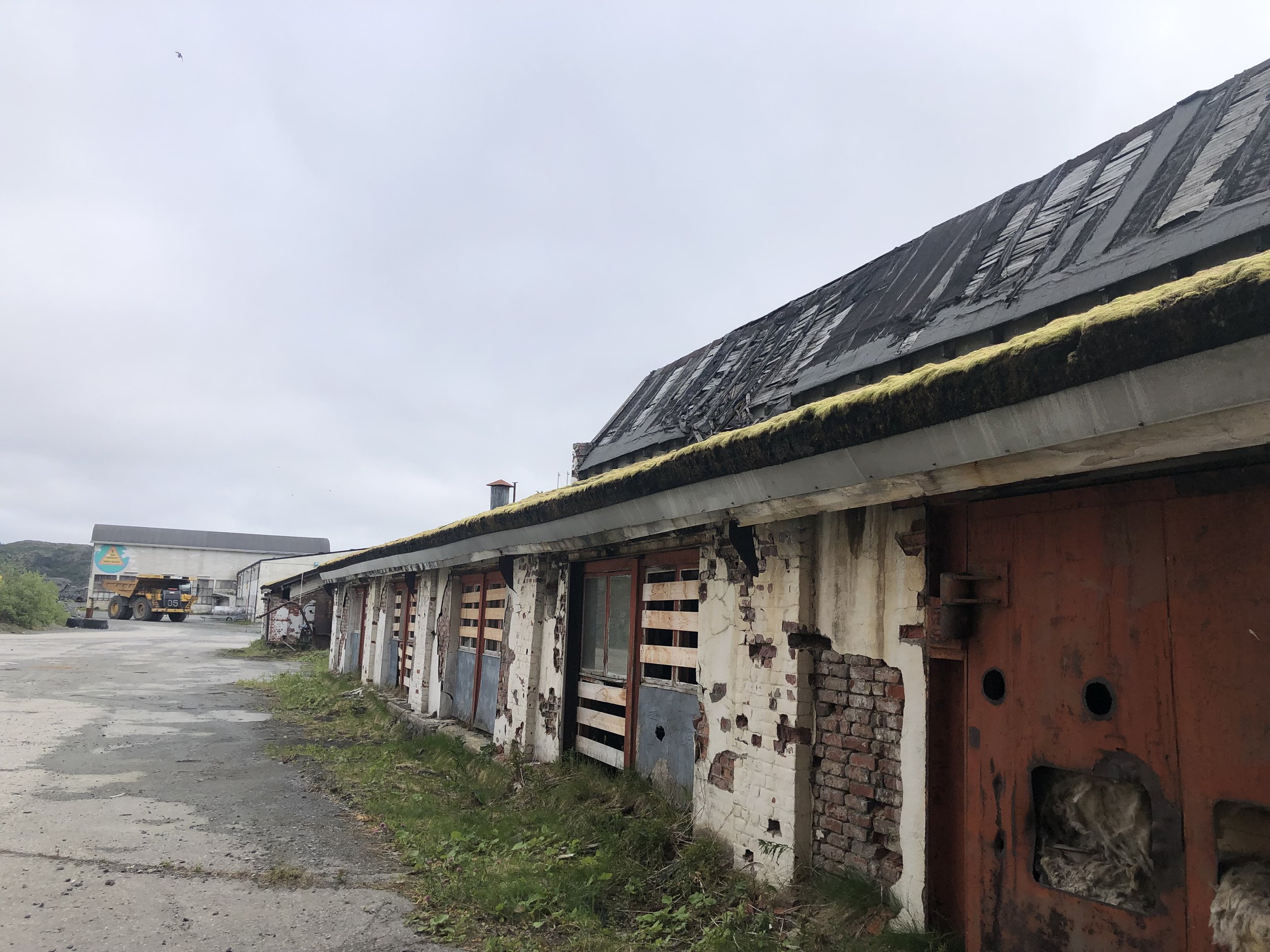 Mekanisk verksted, hvor det for øvrig også var en smie, sett fra nord mot syd/øst