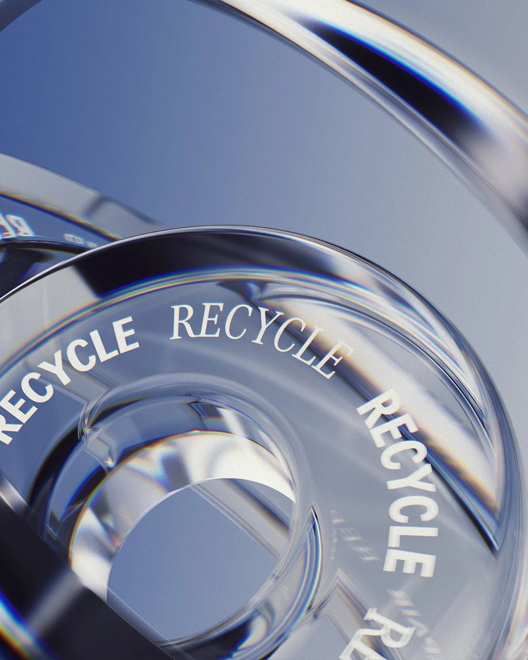 Mehrere transparente Recycling-Behälter mit weißen Aufschriften, die Recycling symbolisieren.