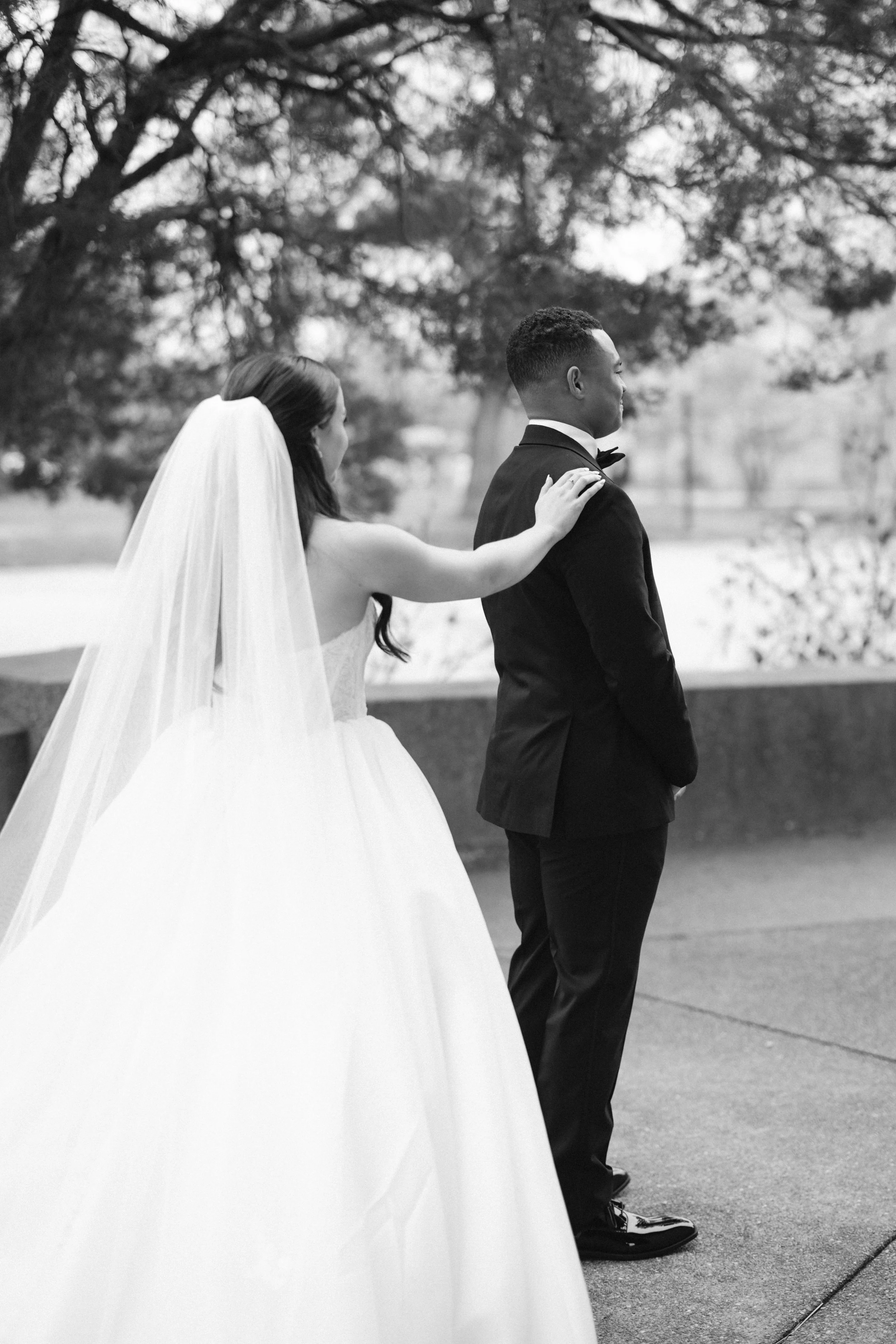 First Look vs. Traditional Aisle Reveal: Which one is right for you?