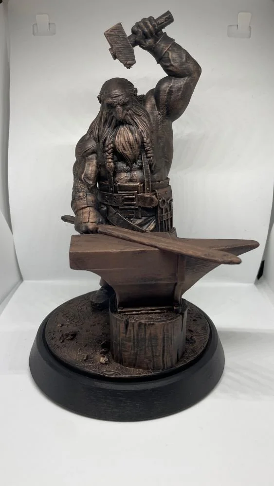 3D tisk sošky z pla s imitací bronzu (drybrush)