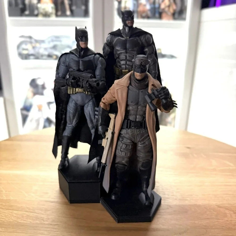 Display set pro akční figurky vyrobený kombinací 3D tisku a laserového gravírování
