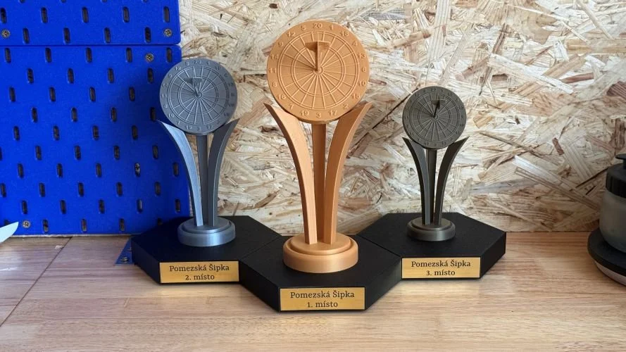 Trofeje na turnaj v šipkách - 1. část