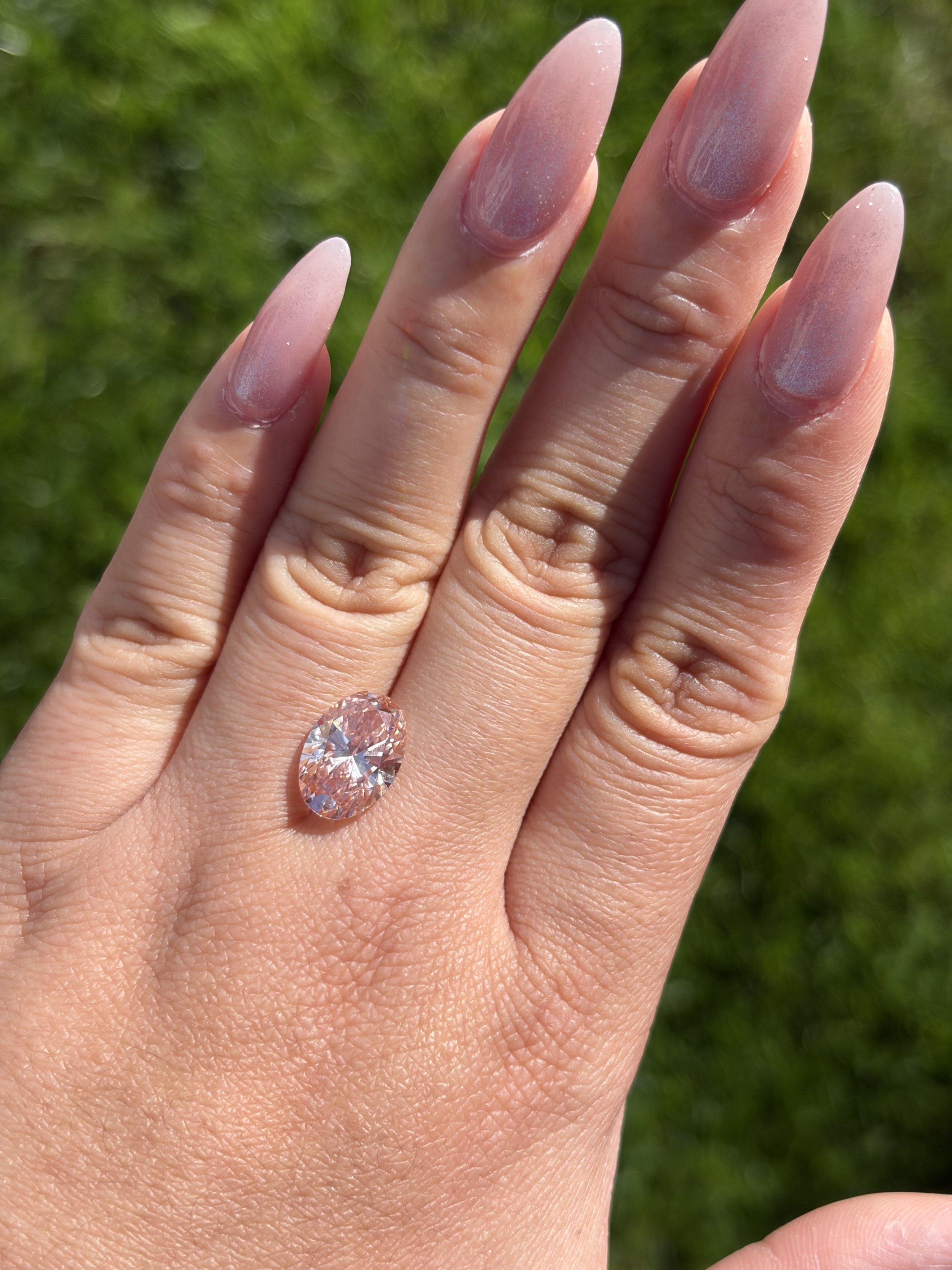 5.05 Vivid Pink/VS2 Oval Lab Diamond