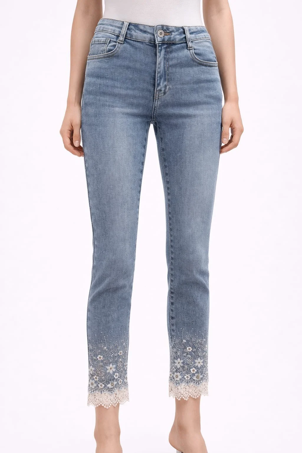 Velour Sky Denim, Damenjeans mit Spitze, Italian Designers, Frontansicht.jpeg