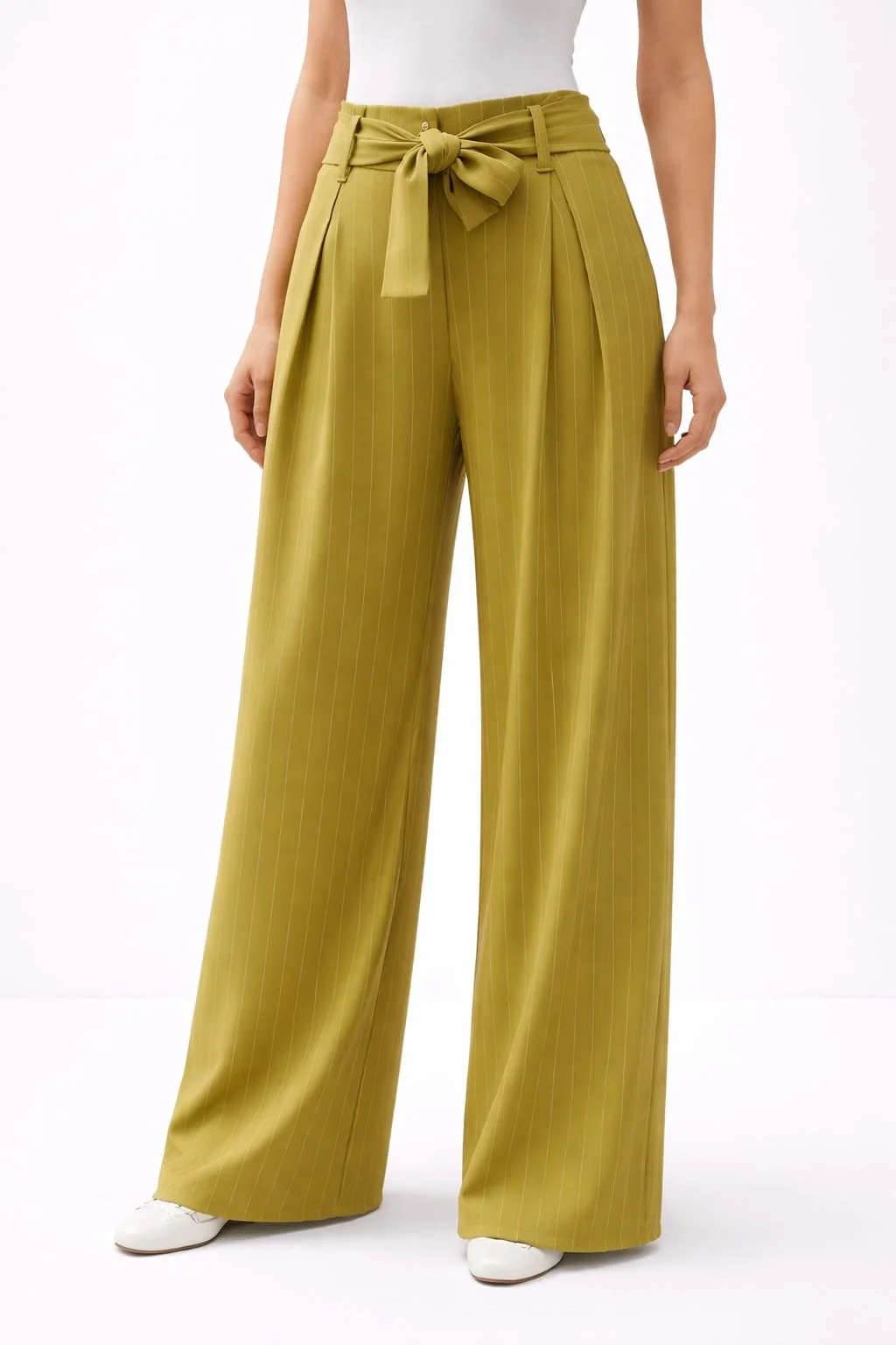 Pistachio Flow, Breite Hose, Italian Designers, Frontansicht.jpeg