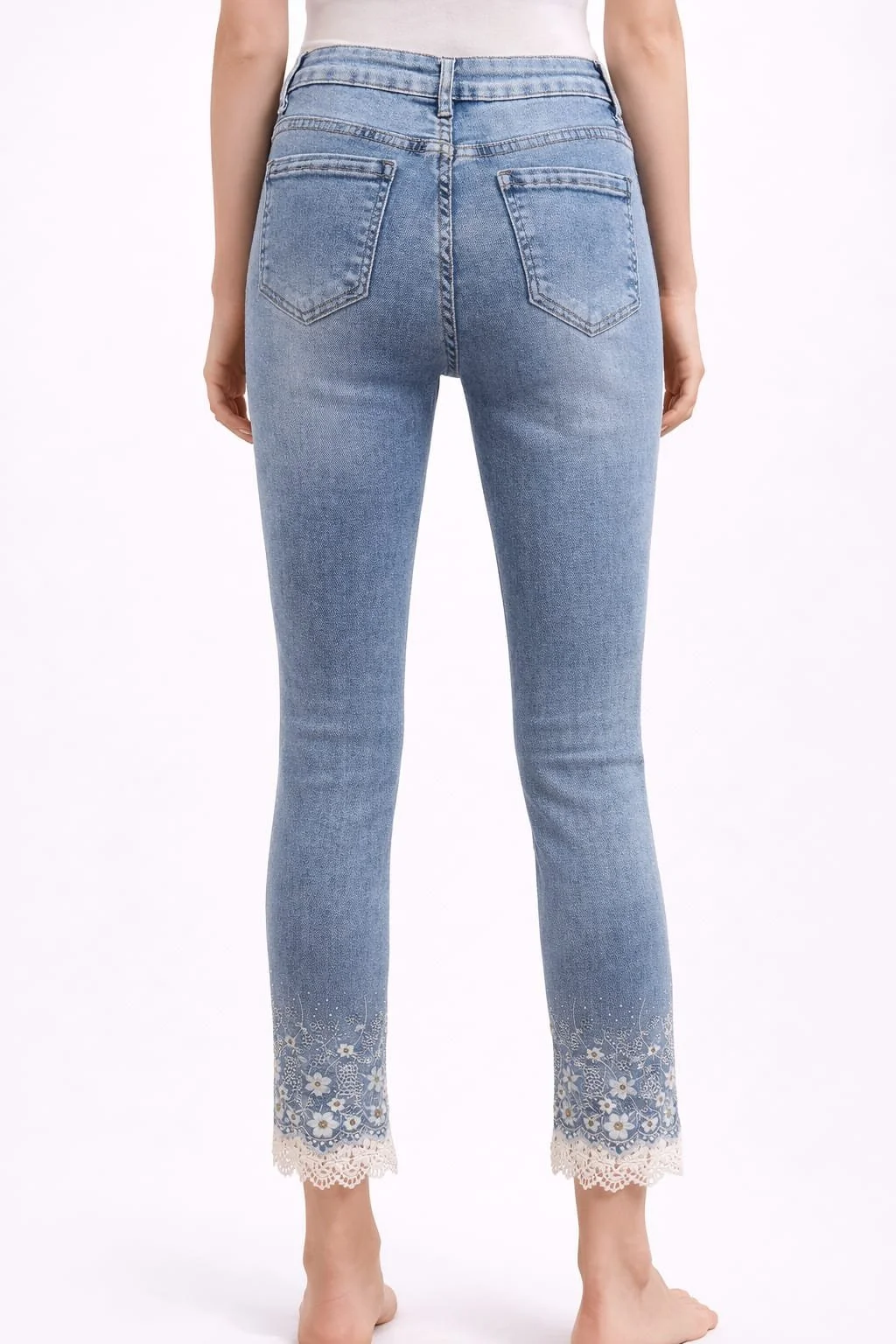 Velour Sky Denim, Damenjeans mit Spitze, Italian Designers, Rückansicht.jpeg