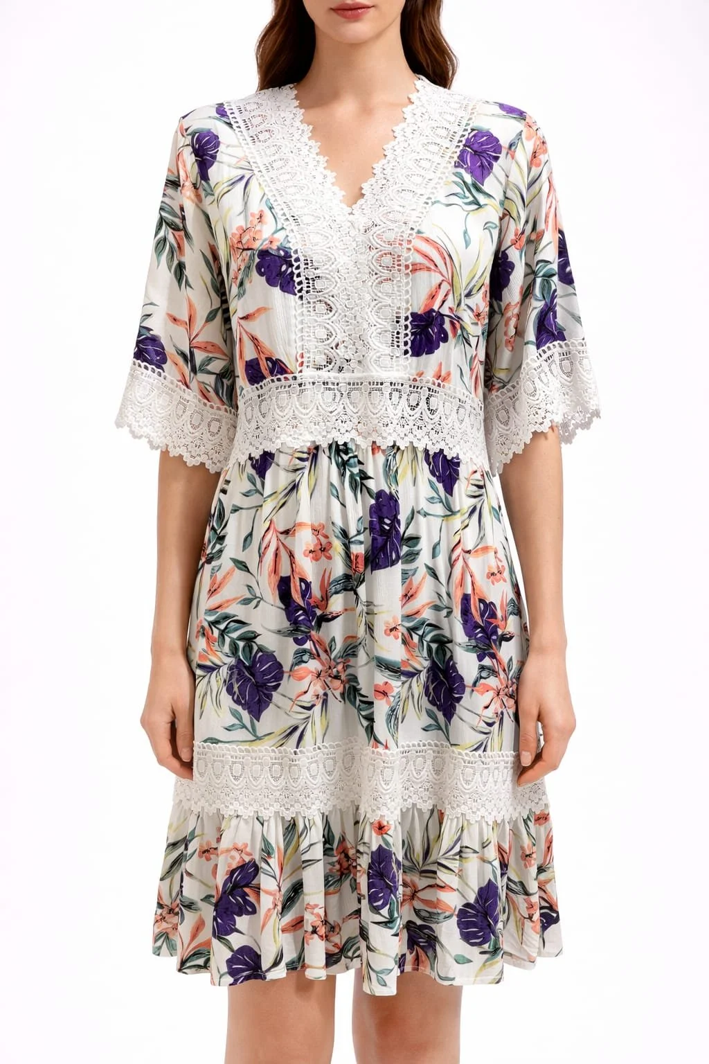 Ivory Botanica, Damenkleid mit Blumen und Spitzen, Frontansicht.jpeg