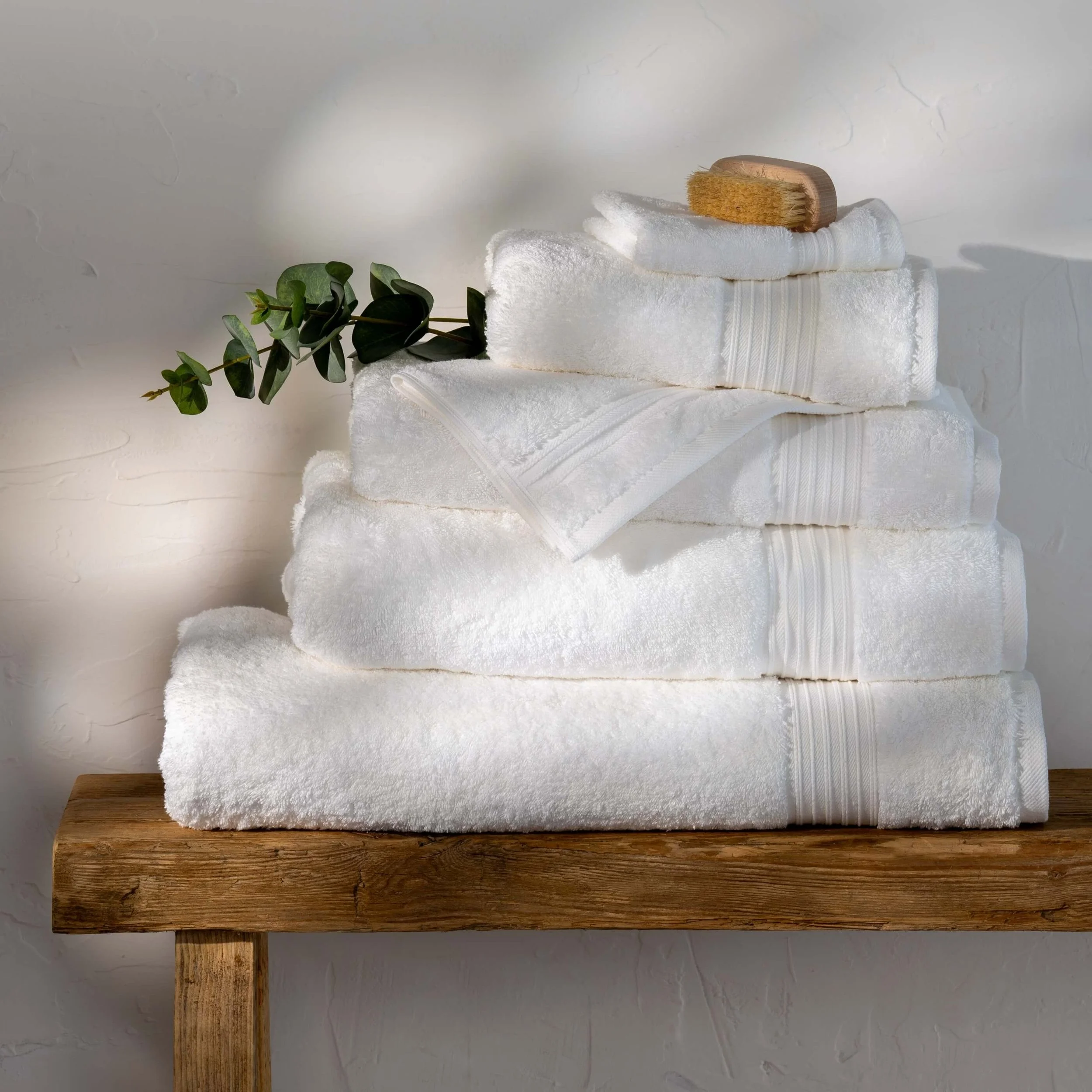 egyptian-cotton-towels-white-hero_2_4.jpg