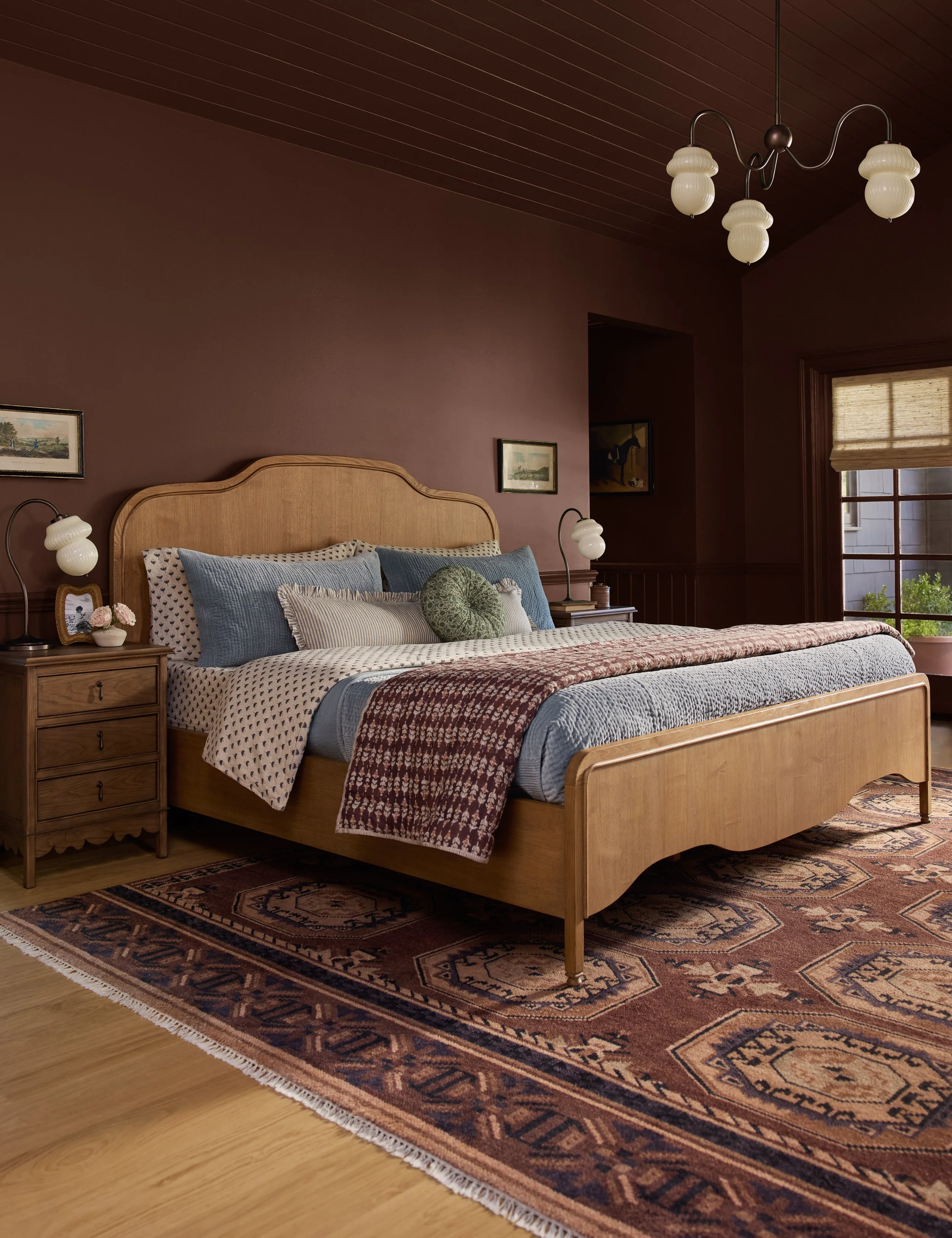 Lulu-and-Georgia_5_Bedroom I_1614_Lifestyle.jpg