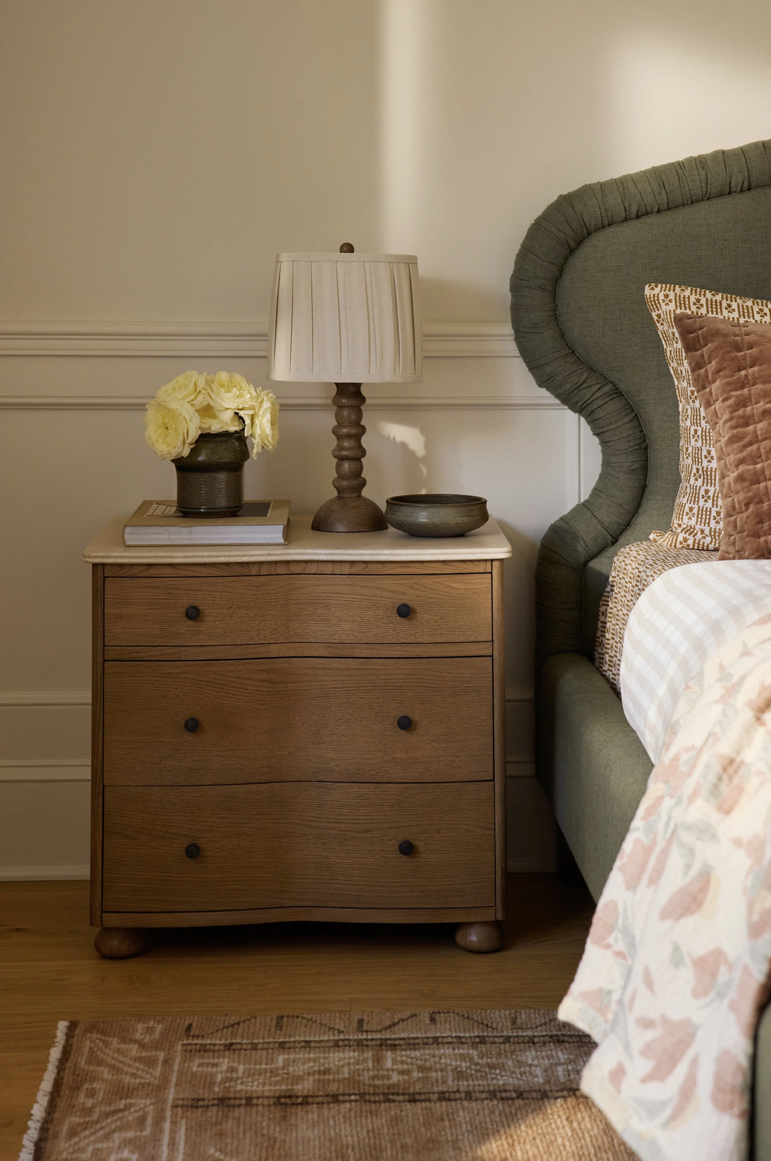 Lulu-and-Georgia_8_Bedroom II_2299_Lifestyle.jpg