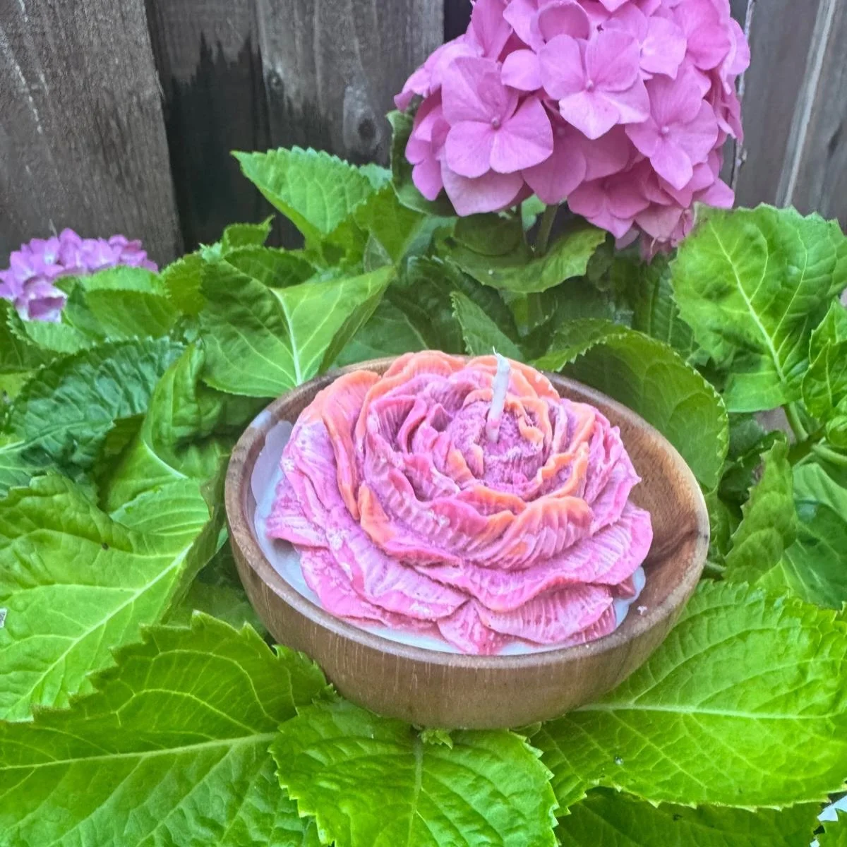 Creative vessels make candles interesting - like this coconut one!🥥