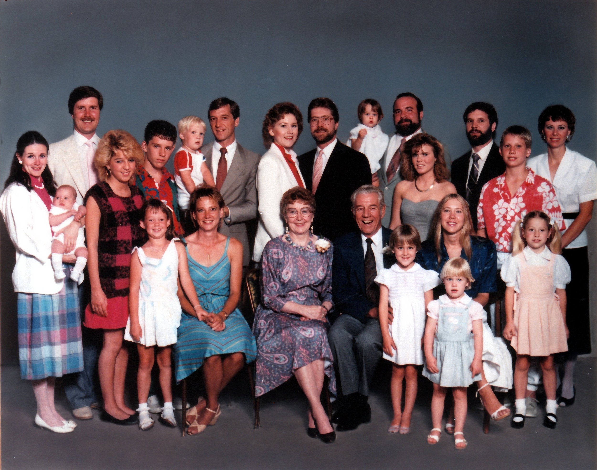 1986 - Steve & Lillian Helgason family.