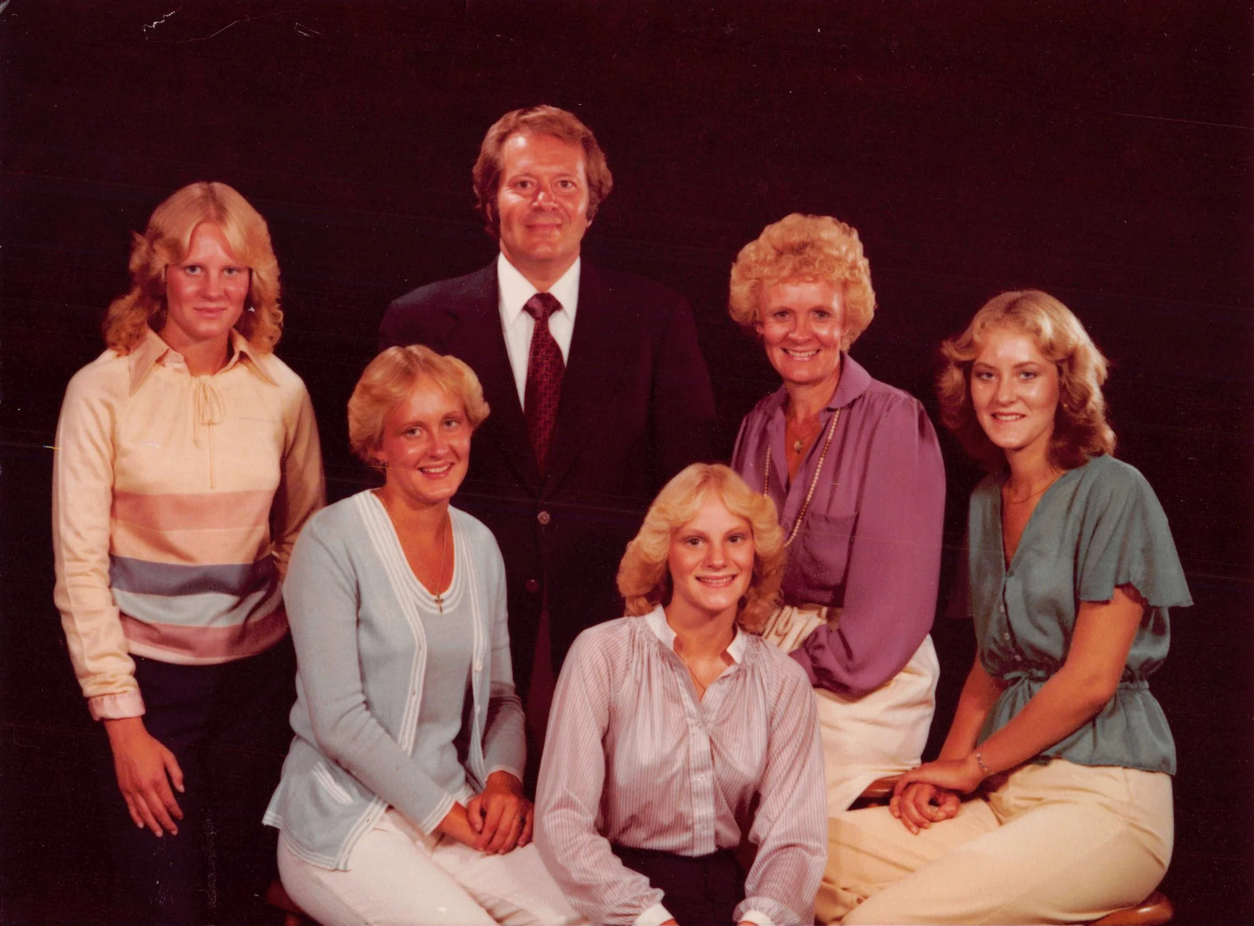 1979 - Front: Louise & Leslie Geiger. Back: Laura, Harley, JoeAnn, & Linnea Geiger.