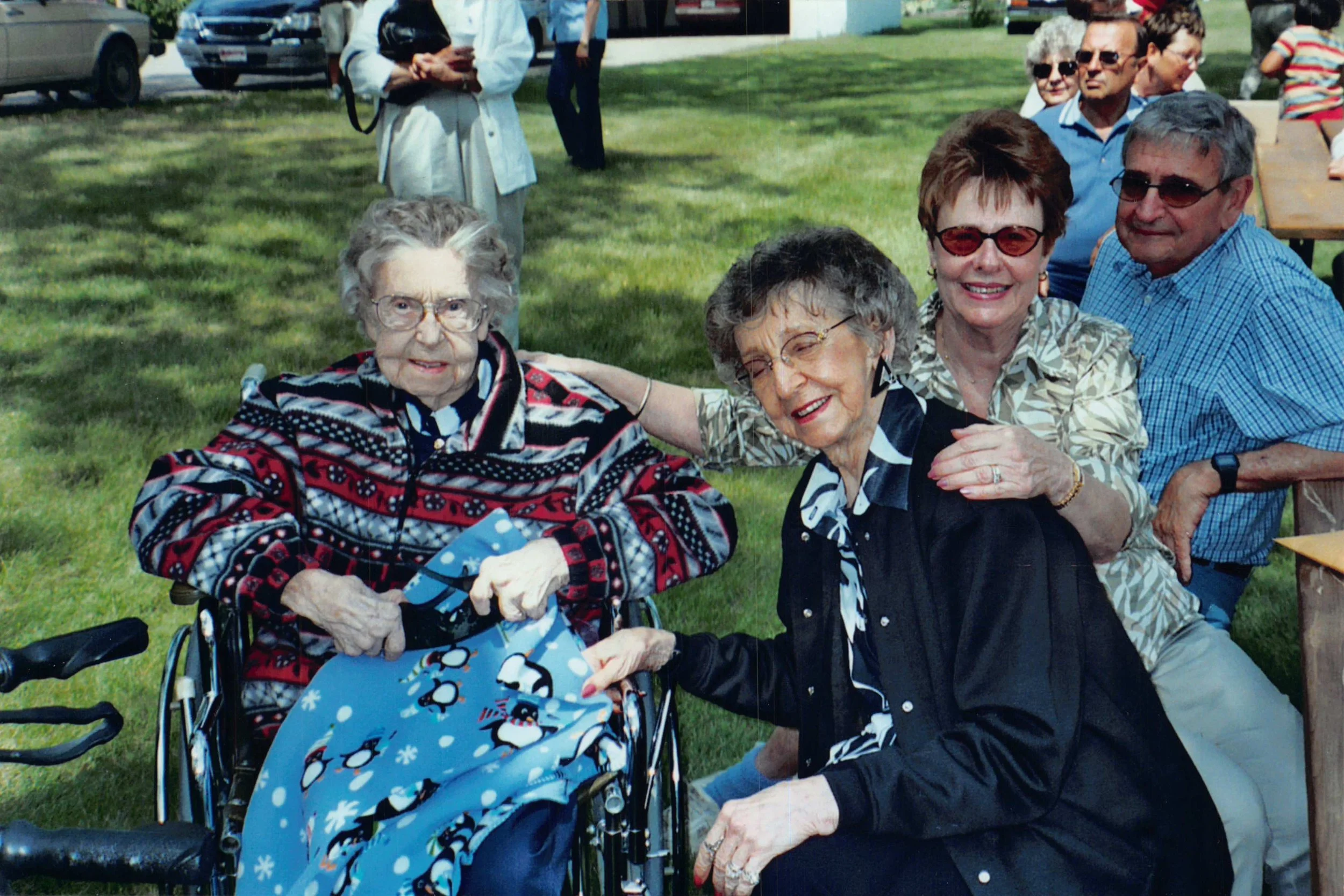 2004 - Mae Meier, Pauline Page, Pauline & Bud Sherry.