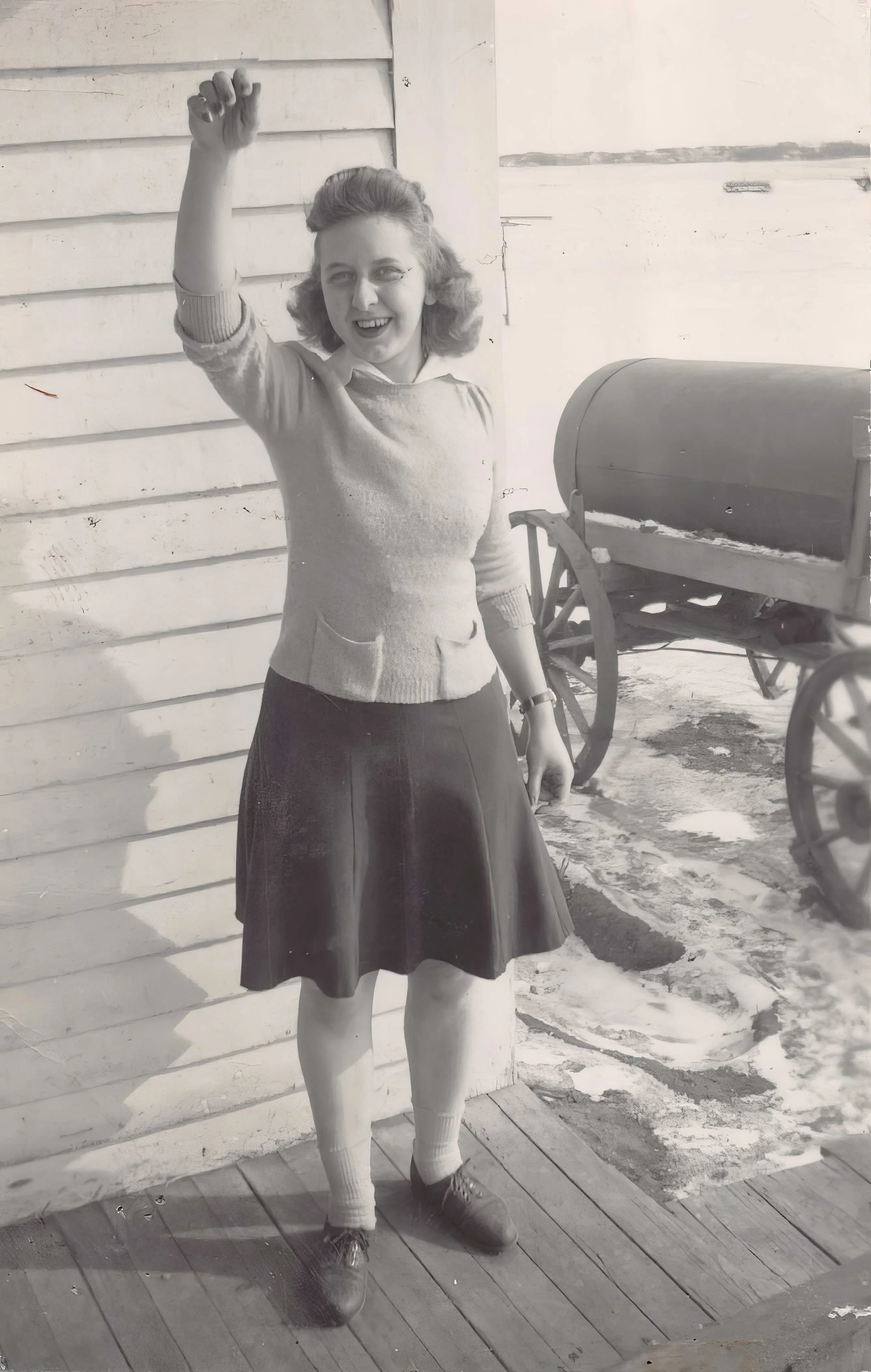 1942 - Pauline Hall.