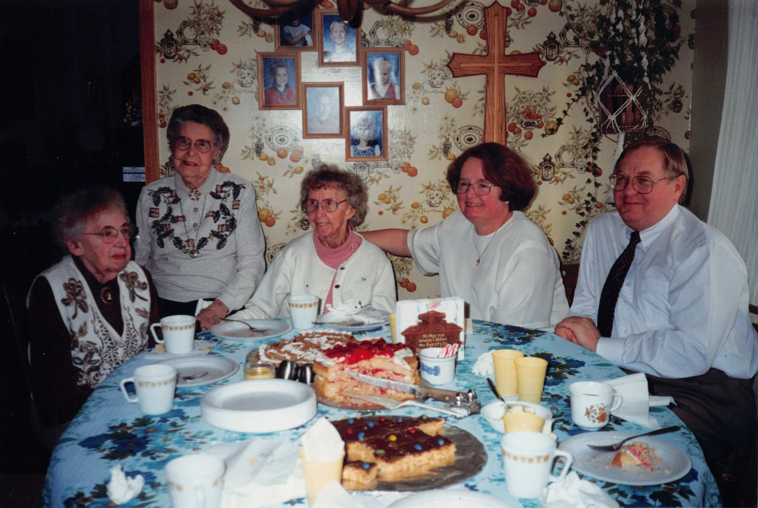 1999 - Emma Johnson, Mae Meier; Rose, Catherine & Orin Bolstad.