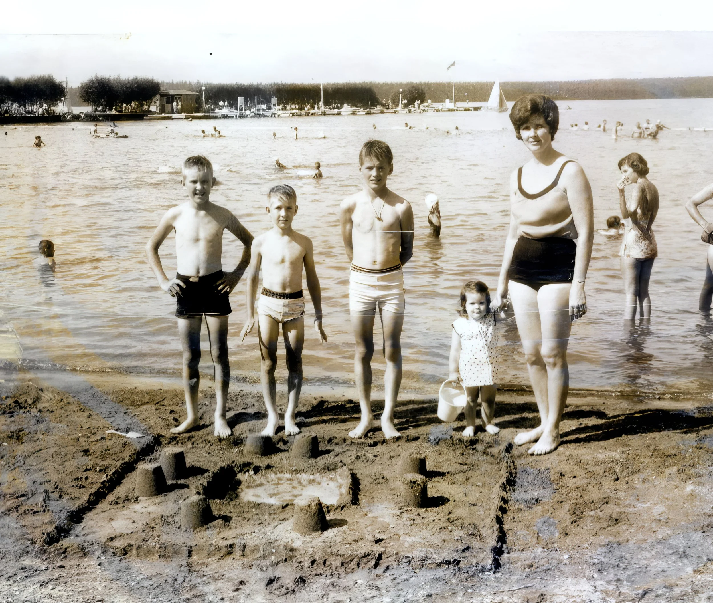 1965 - Fred, Rodger, Greg, Connie, & Beverley Hall.